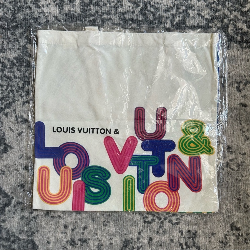 Louie Vuitton Souvenir Bag Tote New In Wrapper